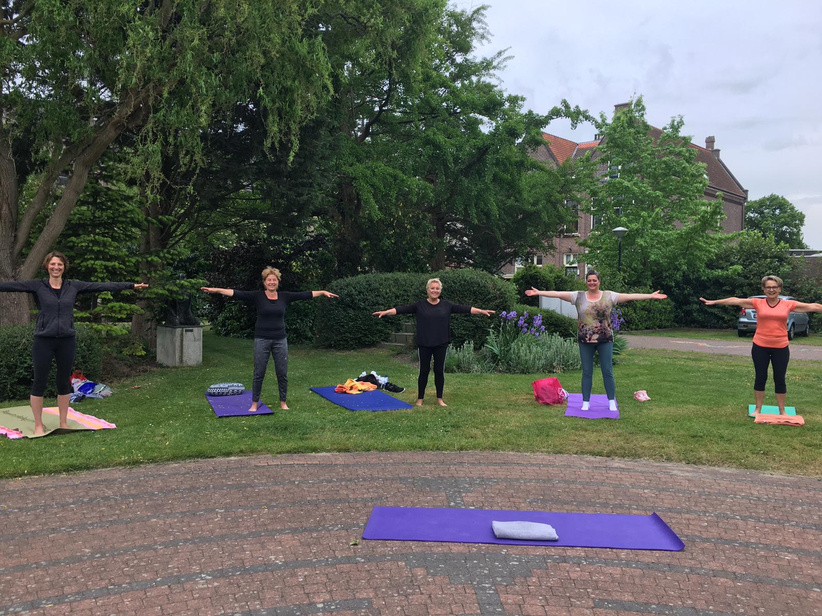 BuitenYoga Tadasana Yoga